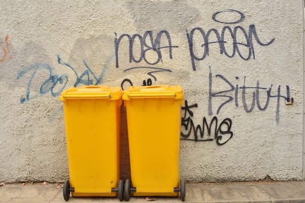 Quelles sont les techniques avancées pour gérer les déchets ménagers de manière écologique ?