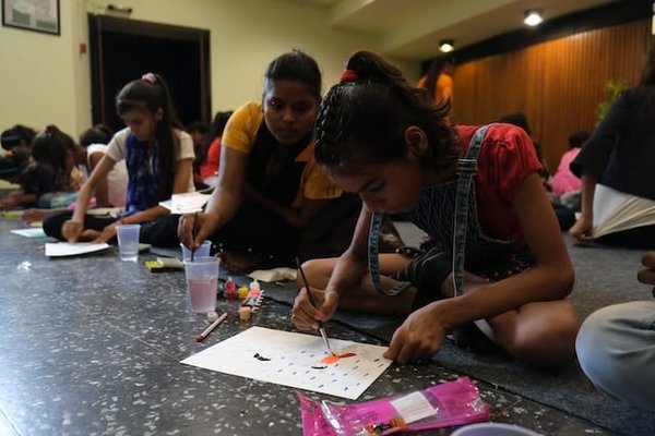 Comment les écoles d'art peuvent-elles intégrer la durabilité dans leur enseignement artistique ?