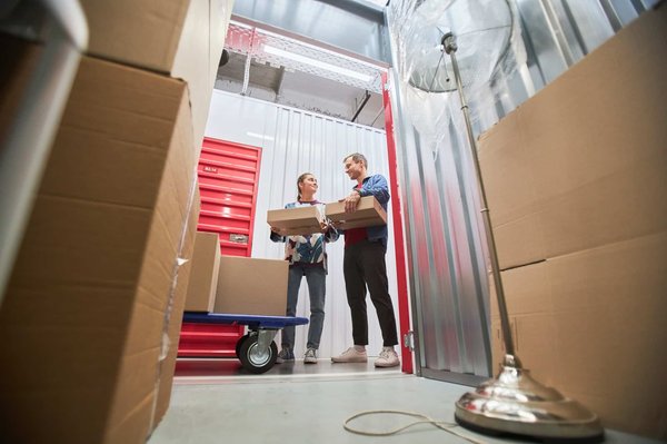 Pourquoi l'achat d'un garde-meuble à Lyon est-il considéré comme un investissement sûr ?
